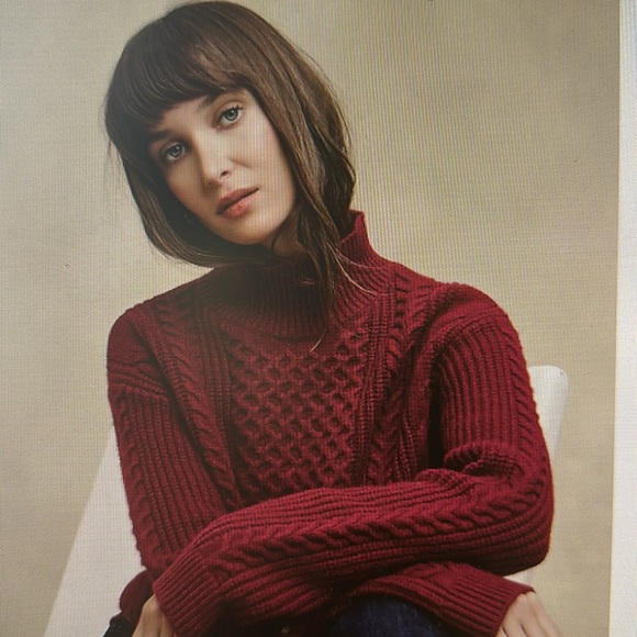 Women's Cable Knit Sweater - Dark Cherry Red/Burgundy - Picture 5 of 5